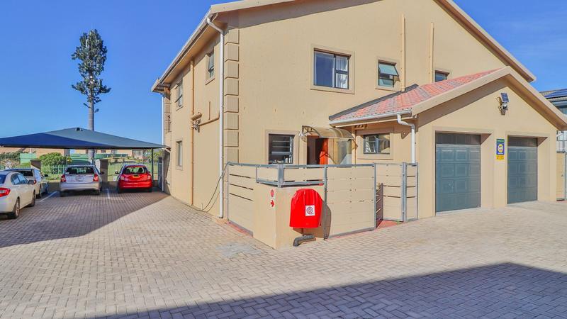 3 Bedroom Property for Sale in Heiderand Western Cape